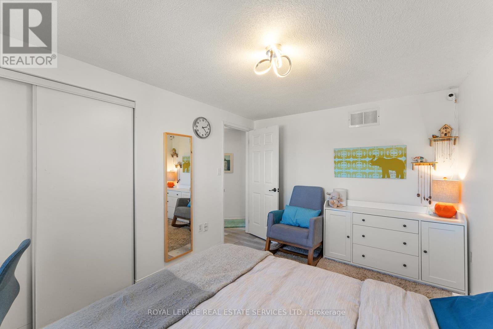 4 Weymouth Road, Barrie, Ontario  L4M 6R9 - Photo 11 - S12451294