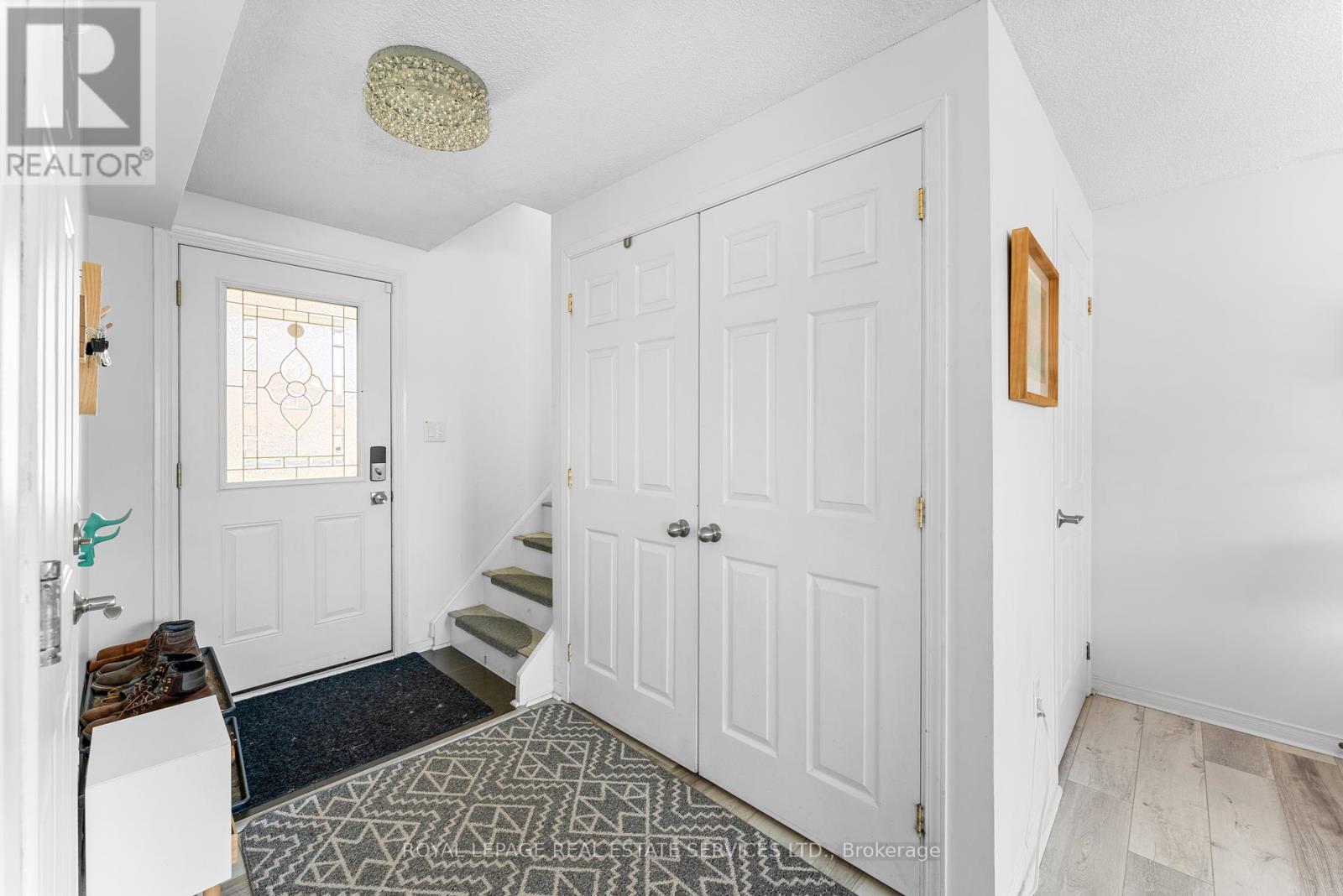 4 Weymouth Road, Barrie, Ontario  L4M 6R9 - Photo 3 - S12451294