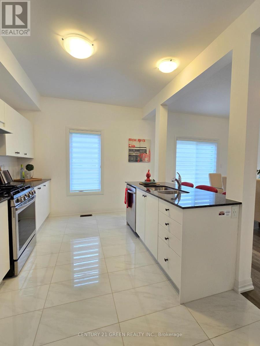 49 Koda Street, Barrie, Ontario  L9J 0H7 - Photo 12 - S12451304