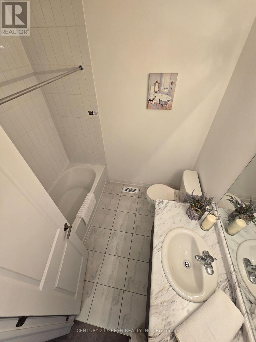 49 Koda Street, Barrie, Ontario  L9J 0H7 - Photo 18 - S12451304