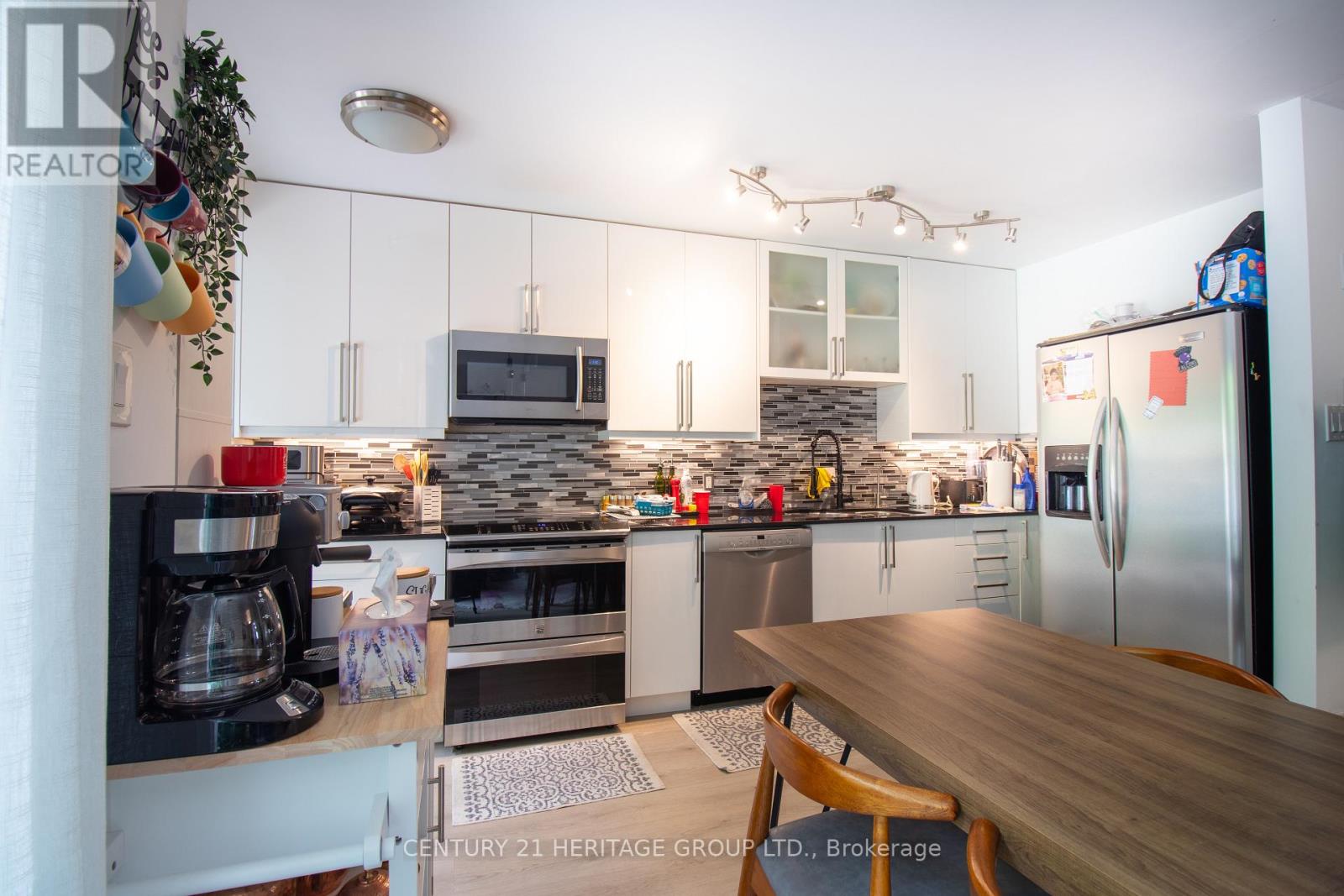 250 Ferndale Drive S, Barrie, Ontario  L4N 8J9 - Photo 11 - S12451317