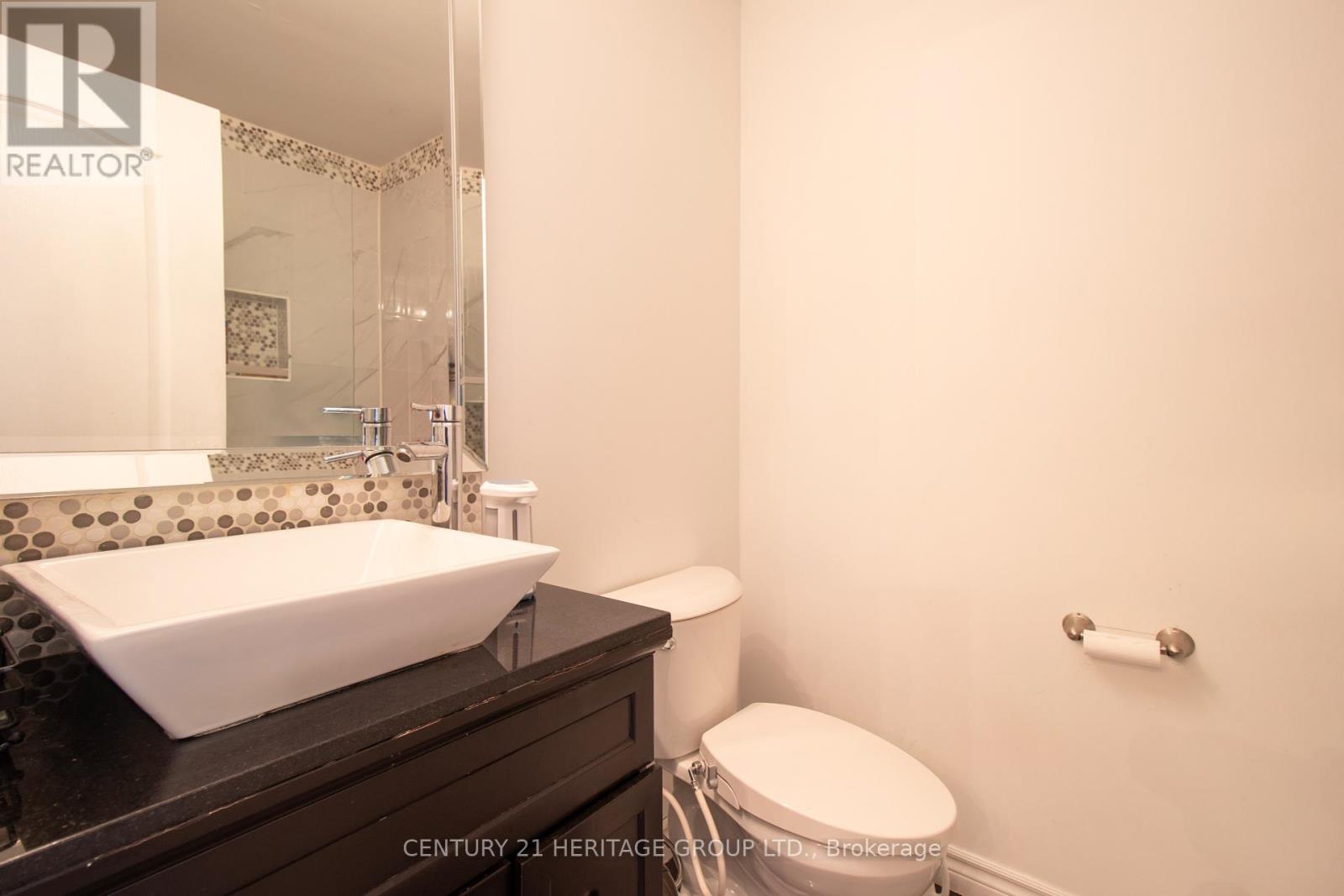 250 Ferndale Drive S, Barrie, Ontario  L4N 8J9 - Photo 18 - S12451317