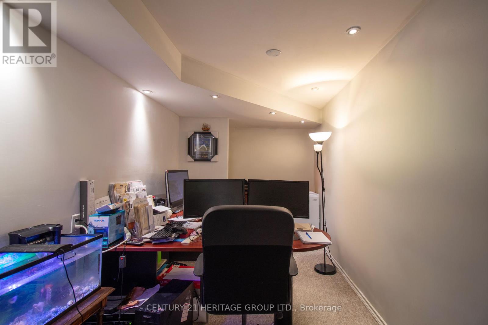 250 Ferndale Drive S, Barrie, Ontario  L4N 8J9 - Photo 21 - S12451317
