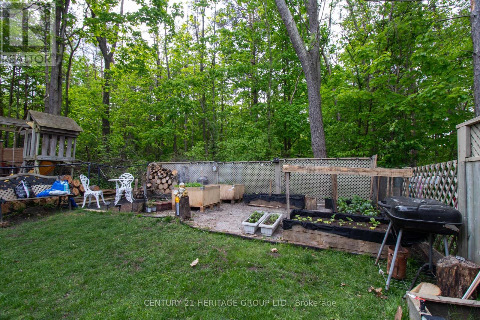250 Ferndale Drive S, Barrie, Ontario  L4N 8J9 - Photo 24 - S12451317