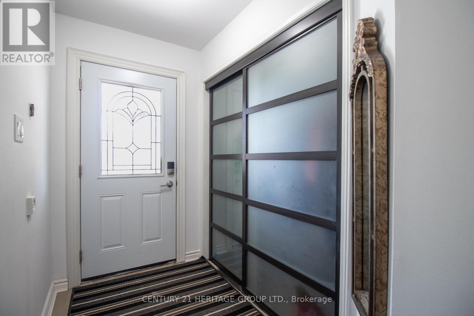 250 Ferndale Drive S, Barrie, Ontario  L4N 8J9 - Photo 6 - S12451317