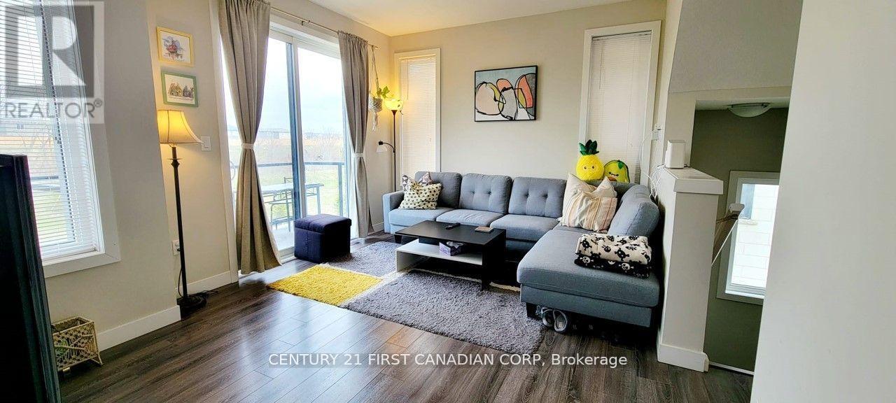 962 West Village Square, London North, Ontario  N6H 0J7 - Photo 10 - X12451442