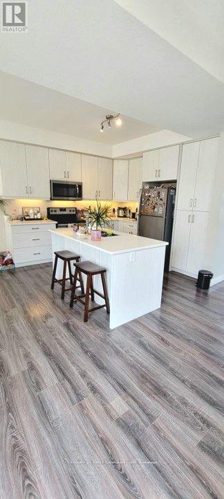 962 West Village Square, London North, Ontario  N6H 0J7 - Photo 15 - X12451442