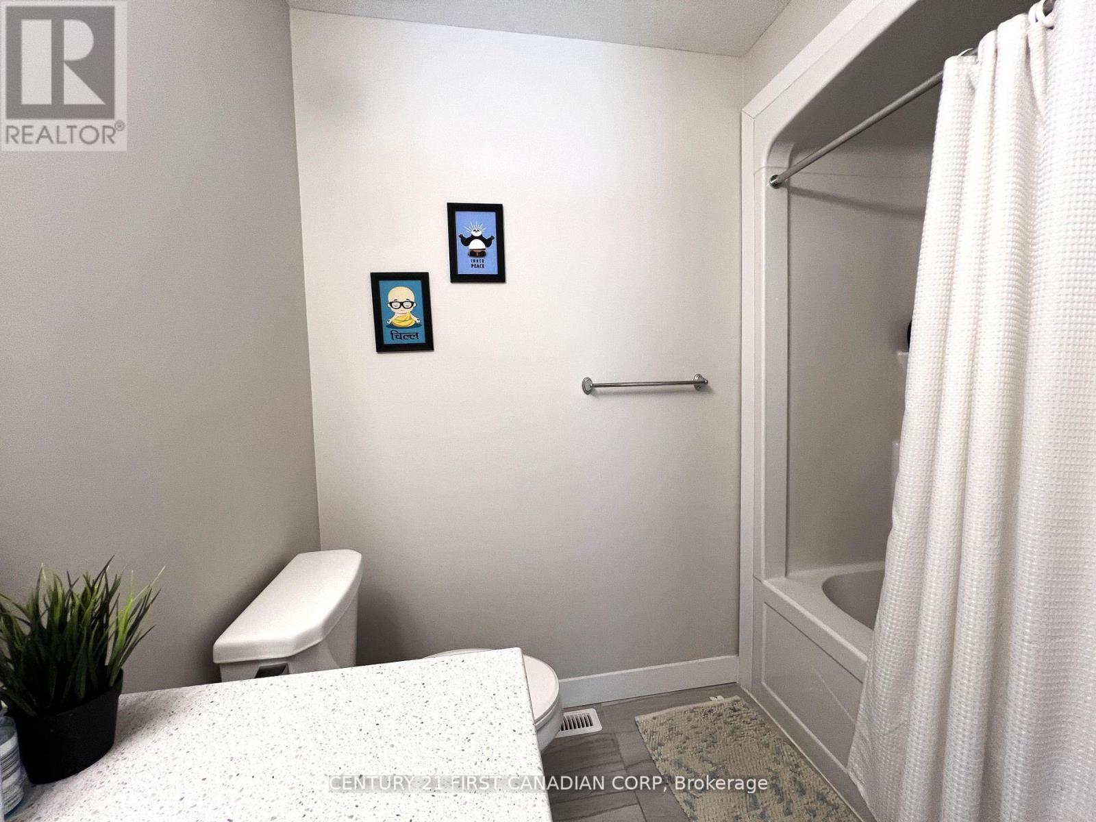 962 West Village Square, London North, Ontario  N6H 0J7 - Photo 21 - X12451442