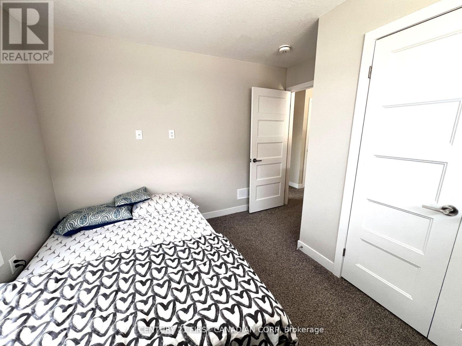 962 West Village Square, London North, Ontario  N6H 0J7 - Photo 23 - X12451442