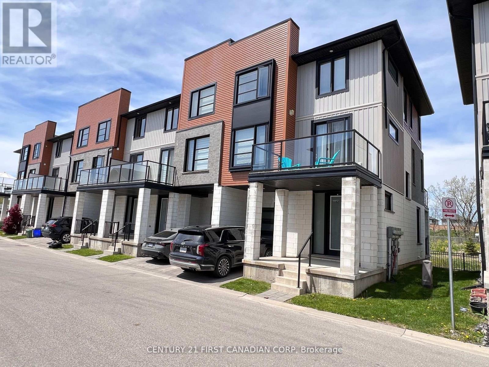962 West Village Square, London North, Ontario  N6H 0J7 - Photo 3 - X12451442