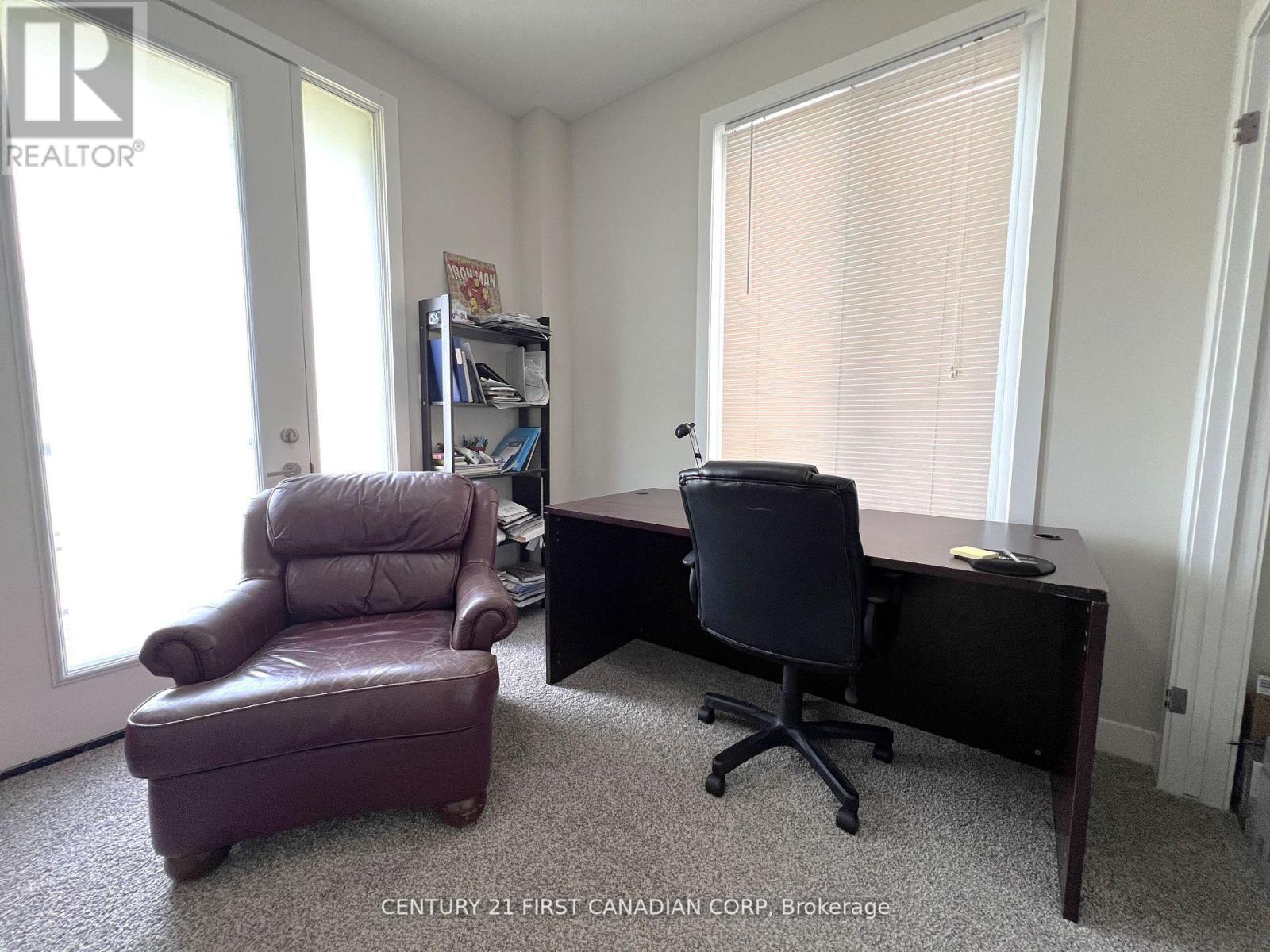 962 West Village Square, London North, Ontario  N6H 0J7 - Photo 7 - X12451442