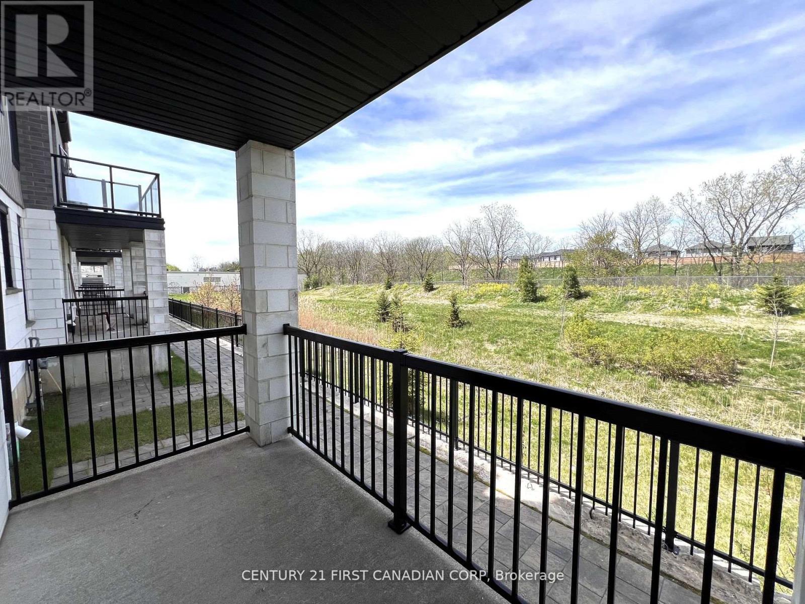 962 West Village Square, London North, Ontario  N6H 0J7 - Photo 8 - X12451442