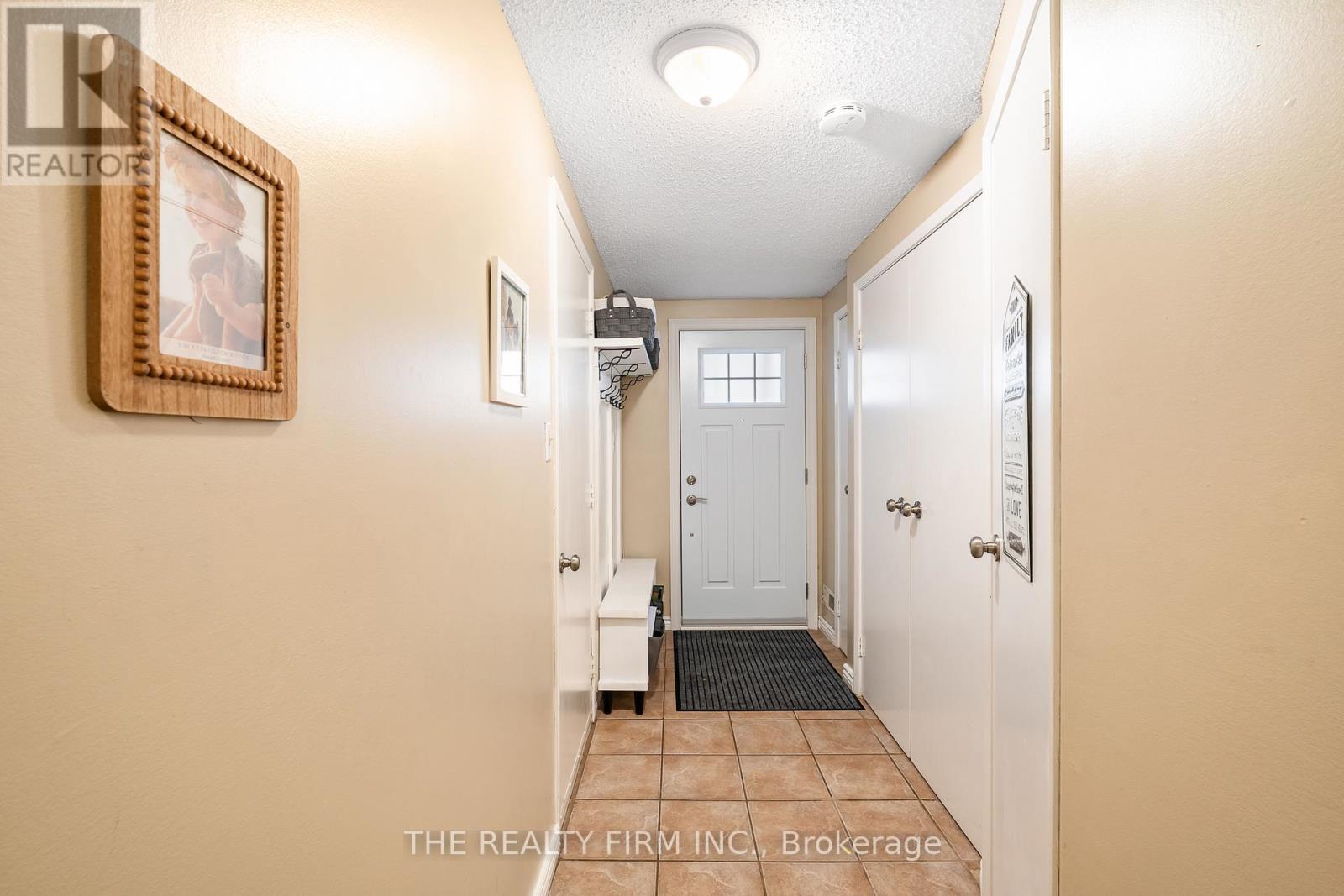 67 - 1990 Wavell Street, London East (East I), Ontario  N5V 4N5 - Photo 2 - X12451451