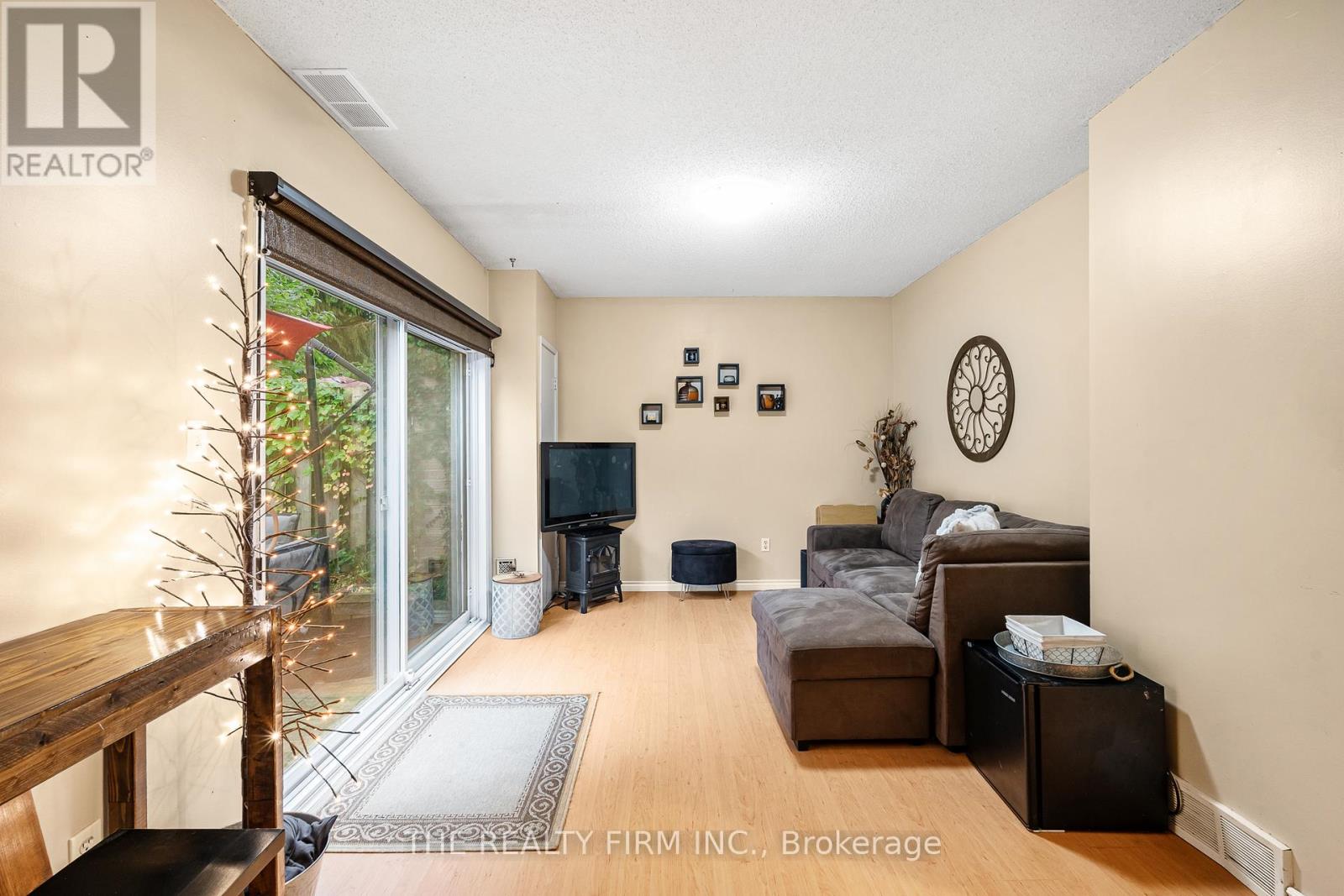 67 - 1990 Wavell Street, London East (East I), Ontario  N5V 4N5 - Photo 3 - X12451451