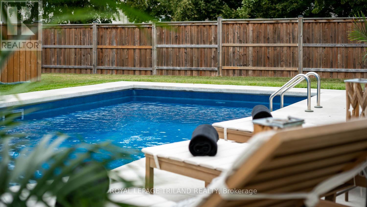189 Andover Drive, London South (South O), Ontario  N6J 4T8 - Photo 43 - X12451512