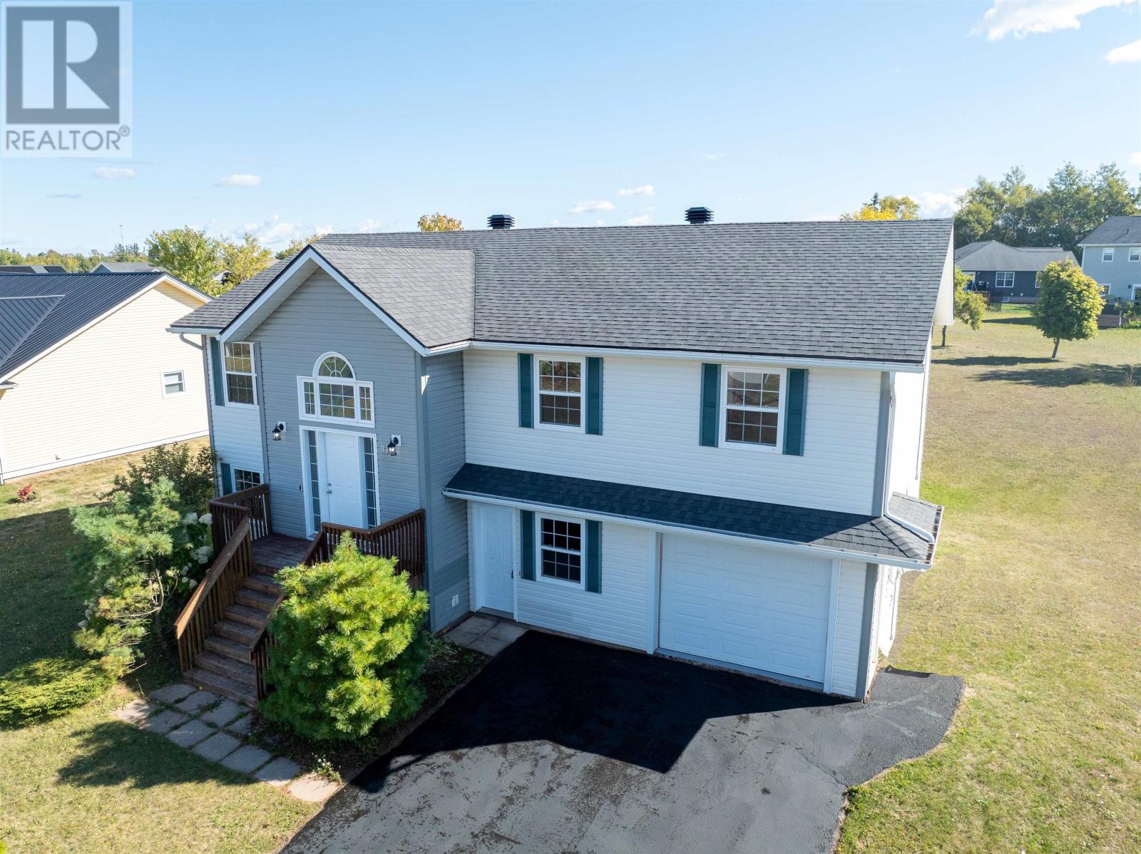 84 Bonavista Avenue, Stratford, Prince Edward Island  C1B 0E6 - Photo 1 - 202524687