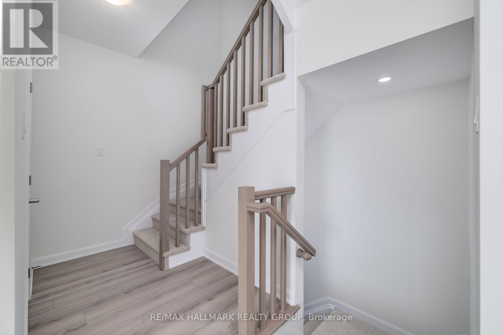 305 Raheen Court, Ottawa, Ontario  K2C 3H2 - Photo 14 - X12451444