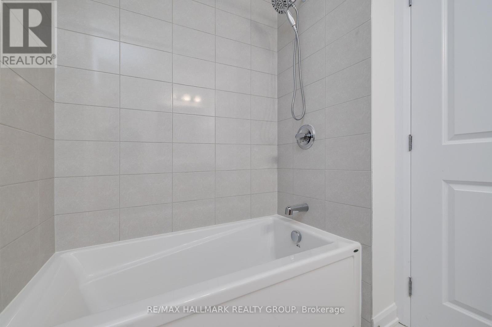 305 Raheen Court, Ottawa, Ontario  K2C 3H2 - Photo 23 - X12451444