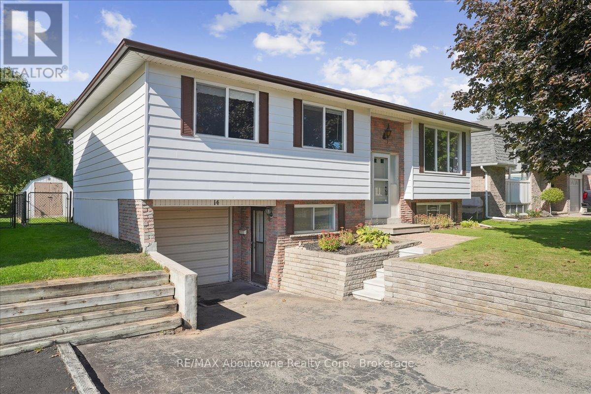 14 Norman Avenue, Halton Hills, Ontario  L7J 2R4 - Photo 3 - W12451487