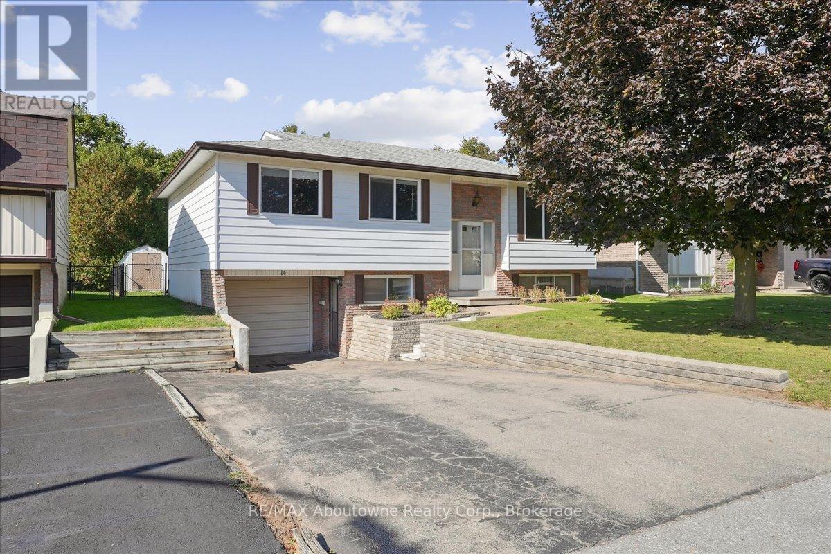 14 Norman Avenue, Halton Hills, Ontario  L7J 2R4 - Photo 4 - W12451487