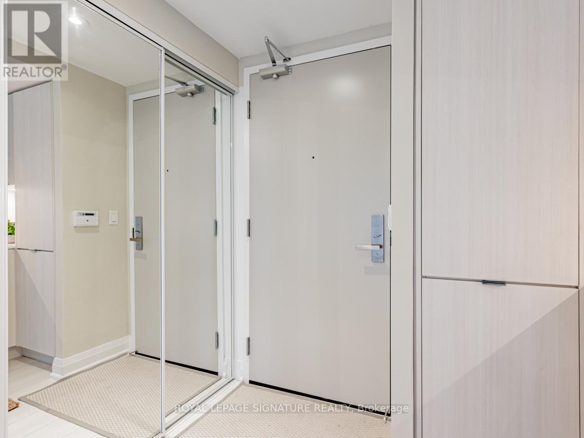 04 - 30 Gibbs Road, Toronto (Islington-City Centre West), Ontario  M9B 0E4 - Photo 2 - W12451288