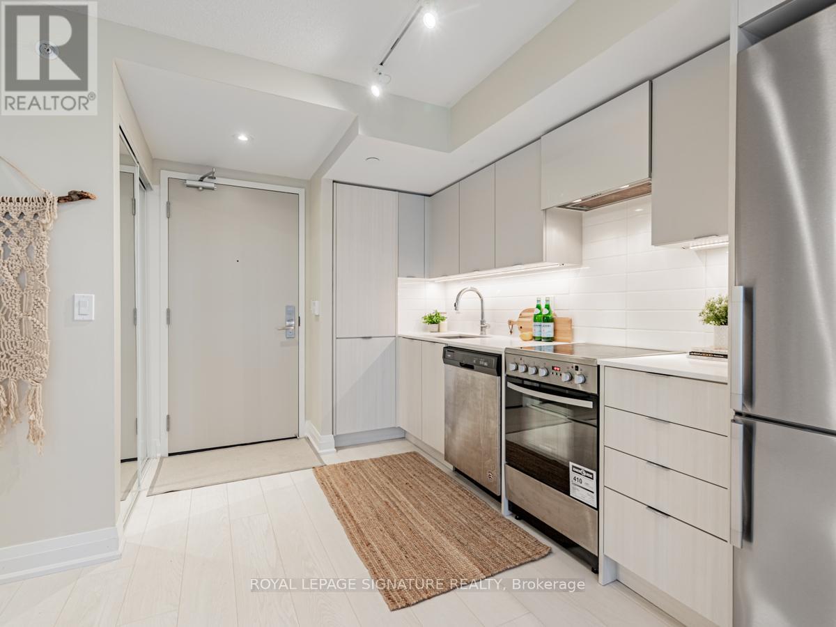 04 - 30 Gibbs Road, Toronto (Islington-City Centre West), Ontario  M9B 0E4 - Photo 5 - W12451288