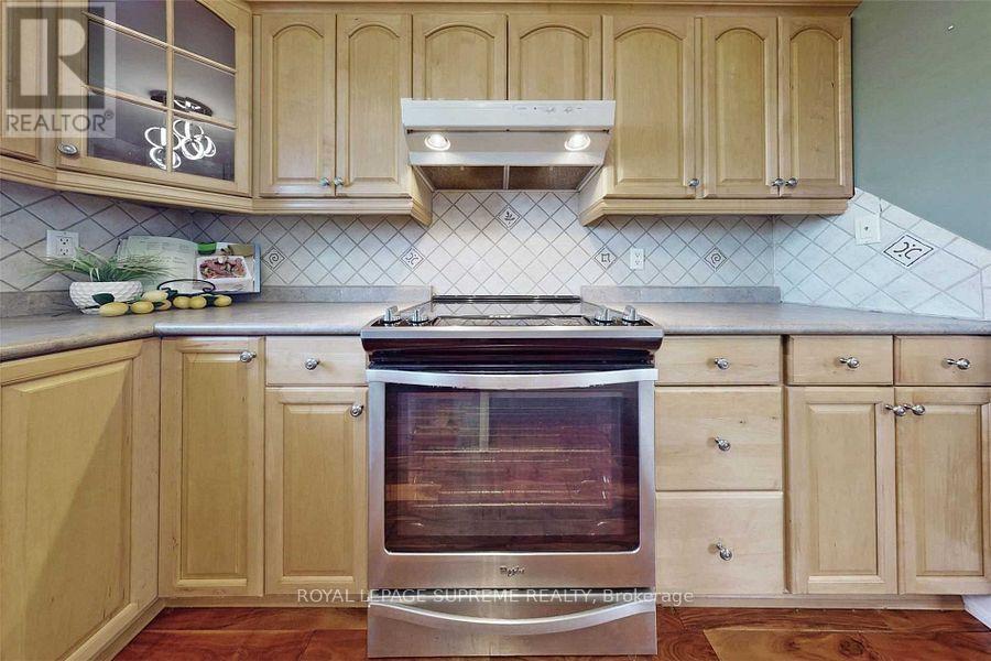 Main & Second Floor - 216 Silverthorn Avenue, Toronto, Ontario  M6N 3K4 - Photo 15 - W12451291