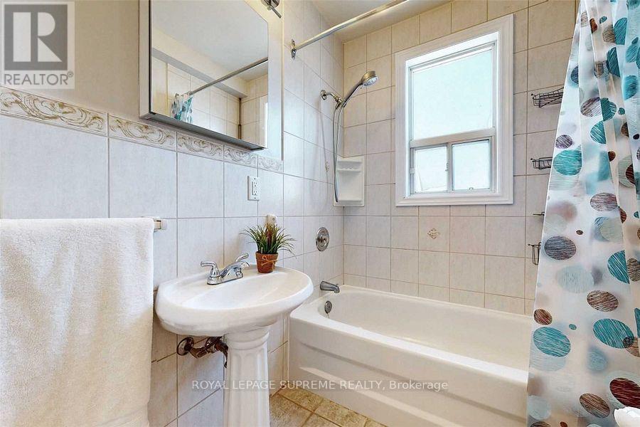 Main & Second Floor - 216 Silverthorn Avenue, Toronto, Ontario  M6N 3K4 - Photo 24 - W12451291