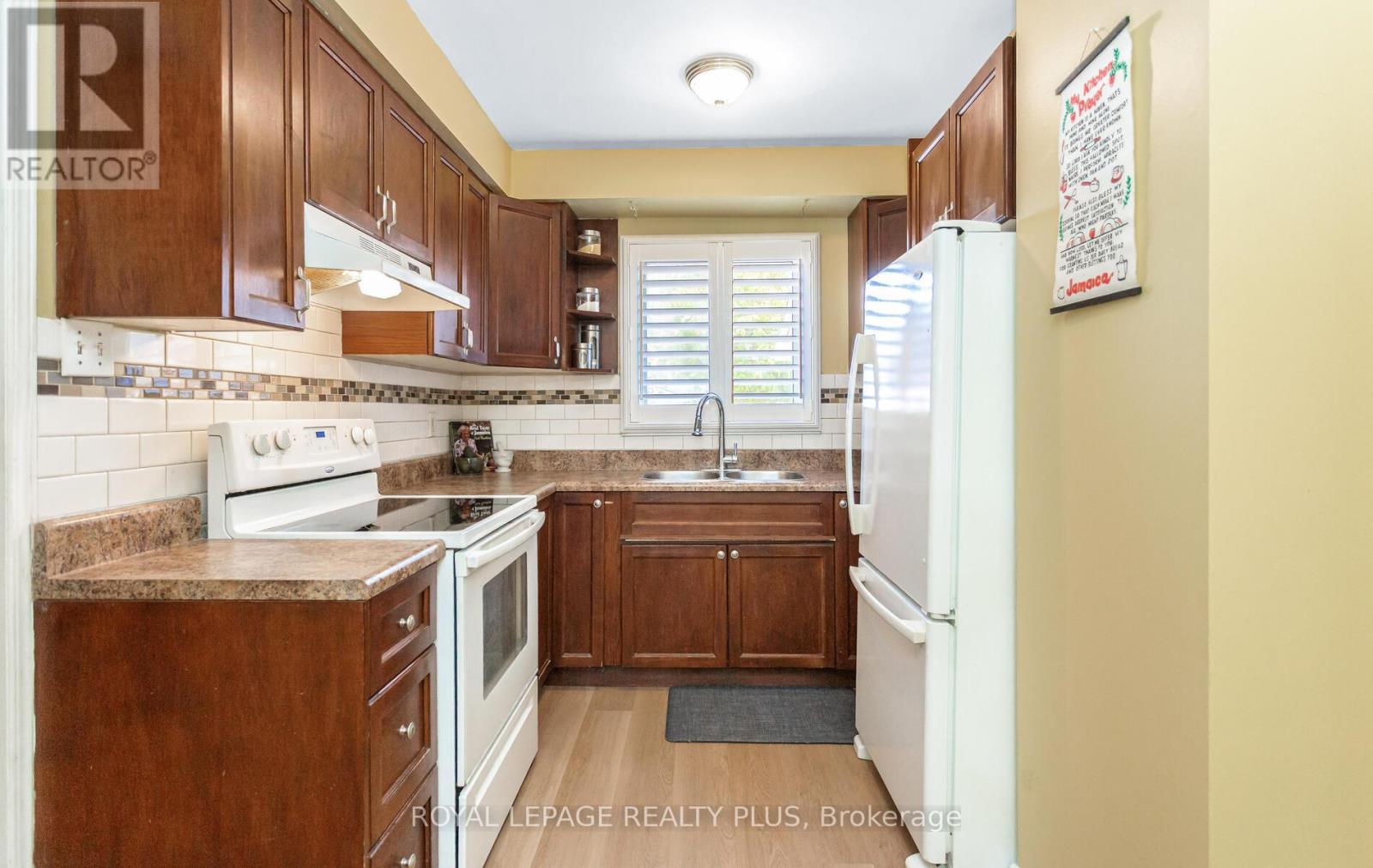 42 Gilmore Drive, Brampton (Madoc), Ontario  L6V 3K4 - Photo 13 - W12451292