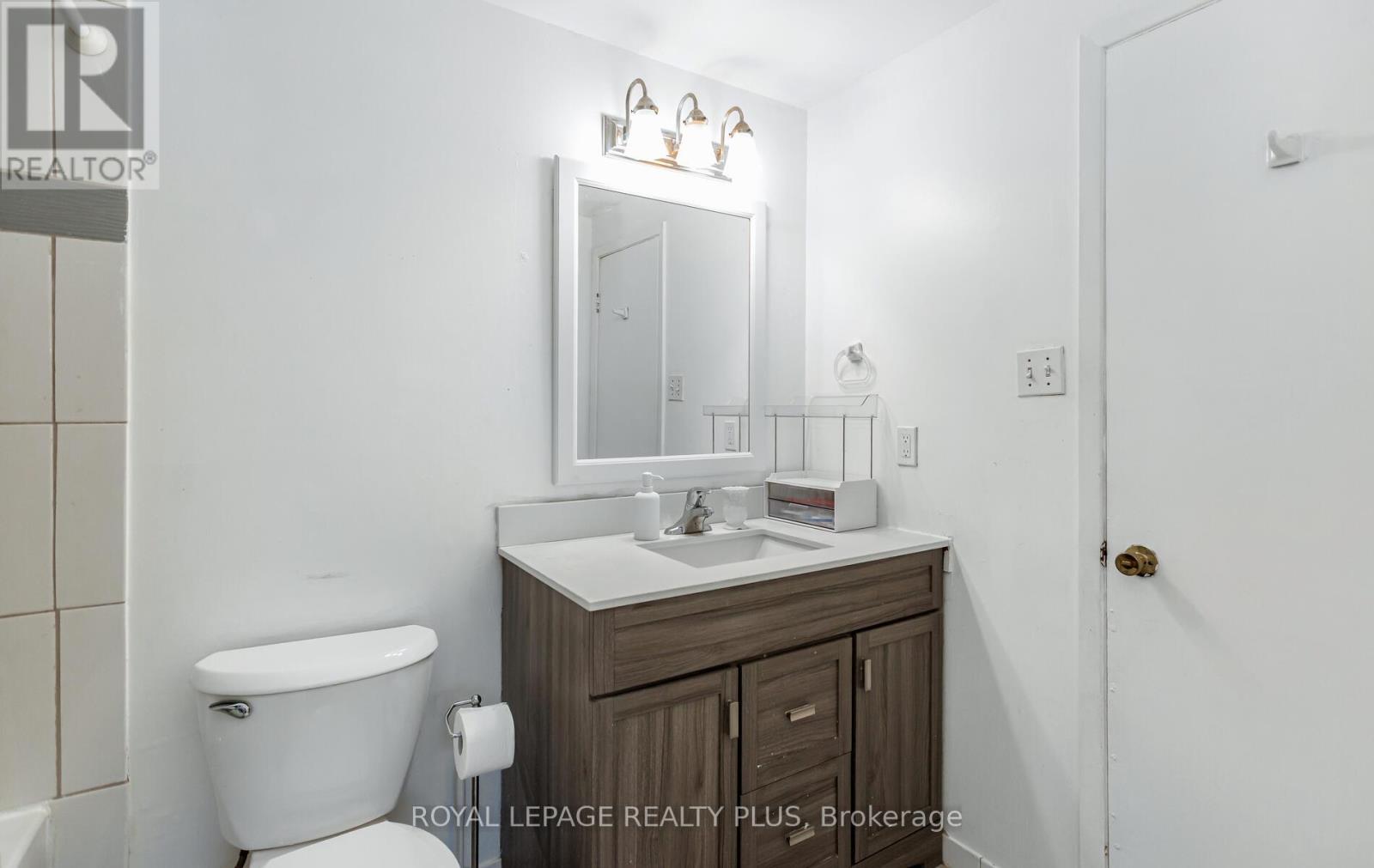 42 Gilmore Drive, Brampton (Madoc), Ontario  L6V 3K4 - Photo 29 - W12451292