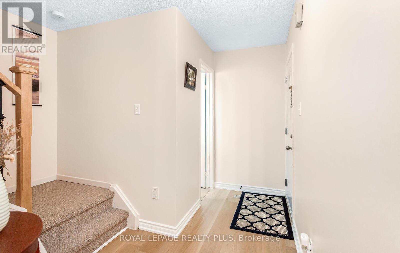 42 Gilmore Drive, Brampton (Madoc), Ontario  L6V 3K4 - Photo 3 - W12451292