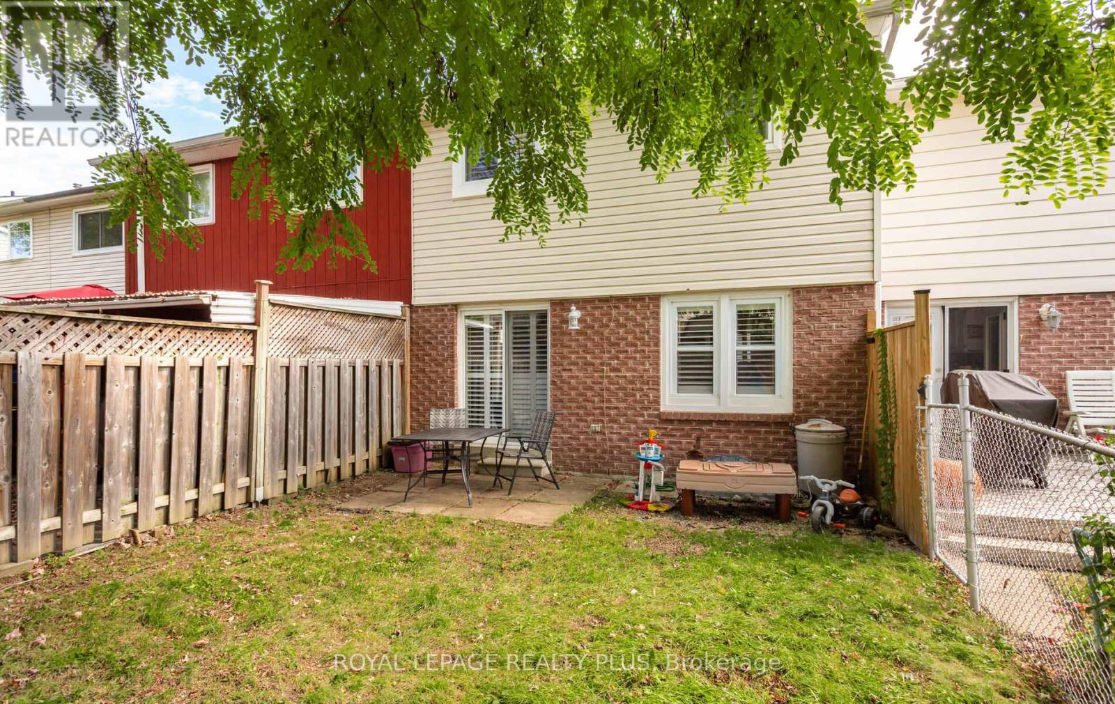 42 Gilmore Drive, Brampton (Madoc), Ontario  L6V 3K4 - Photo 38 - W12451292