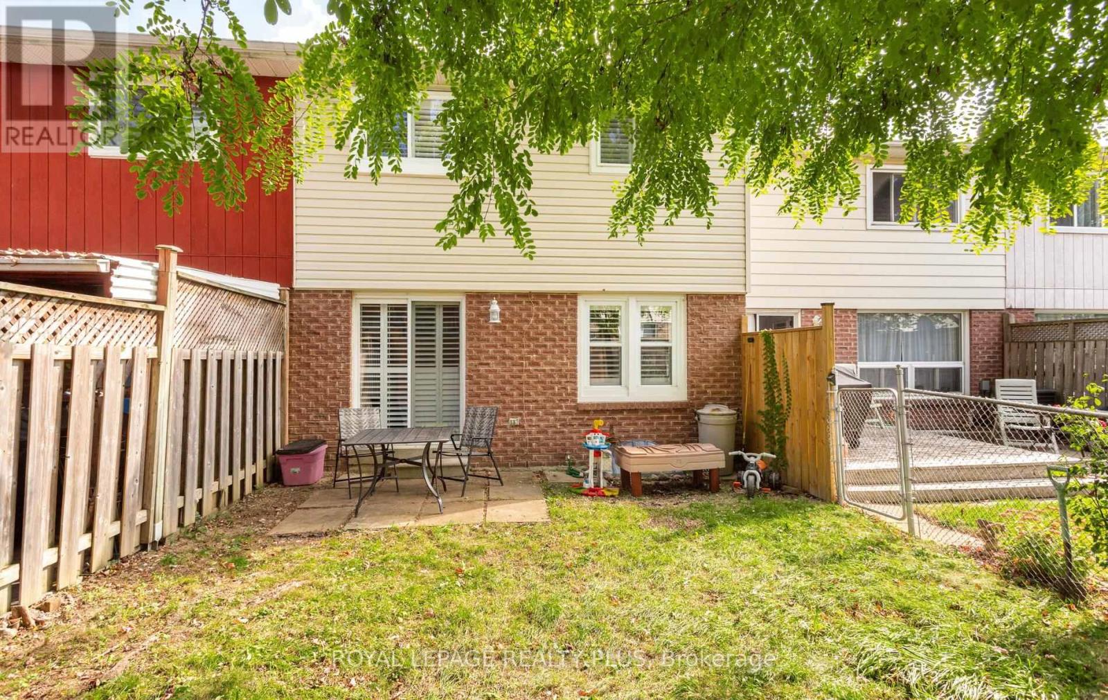 42 Gilmore Drive, Brampton (Madoc), Ontario  L6V 3K4 - Photo 39 - W12451292