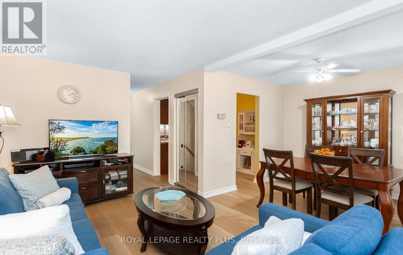 42 Gilmore Drive, Brampton (Madoc), Ontario  L6V 3K4 - Photo 7 - W12451292