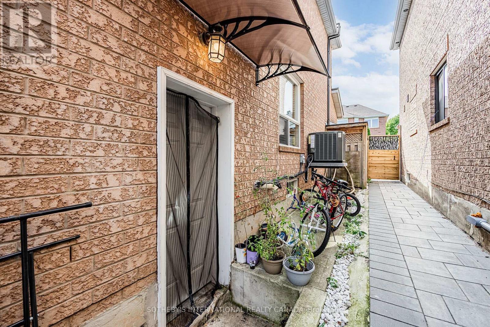 5930 Bassinger Place, Mississauga (Churchill Meadows), Ontario  L5M 6K5 - Photo 28 - W12451295