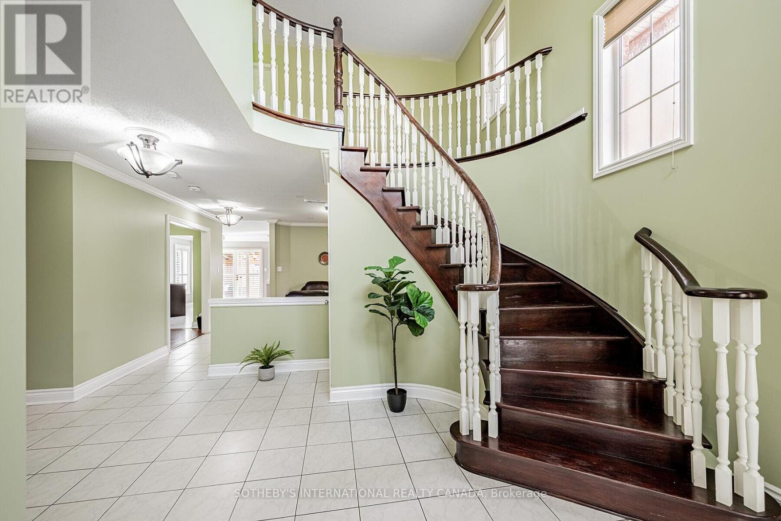 5930 Bassinger Place, Mississauga (Churchill Meadows), Ontario  L5M 6K5 - Photo 5 - W12451295