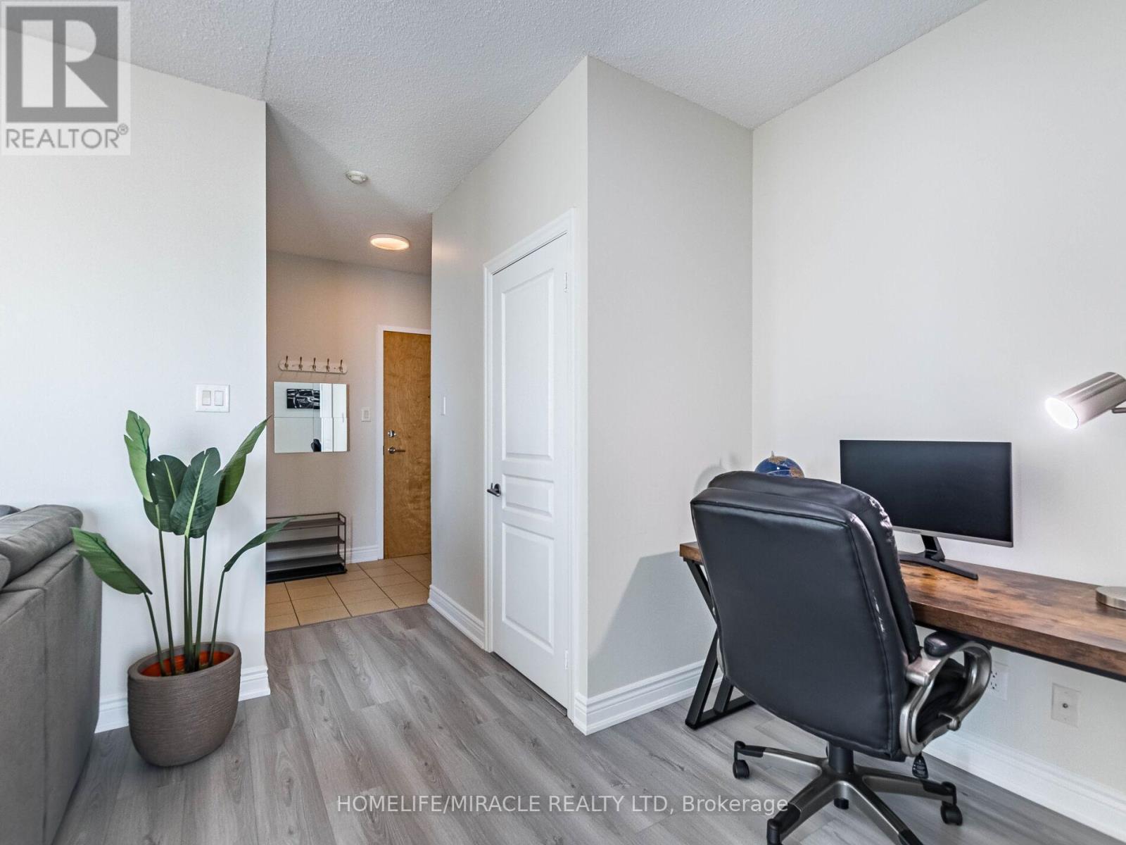 3107 - 3515 Kariya Drive, Mississauga (Fairview), Ontario  L5B 0C1 - Photo 13 - W12451302