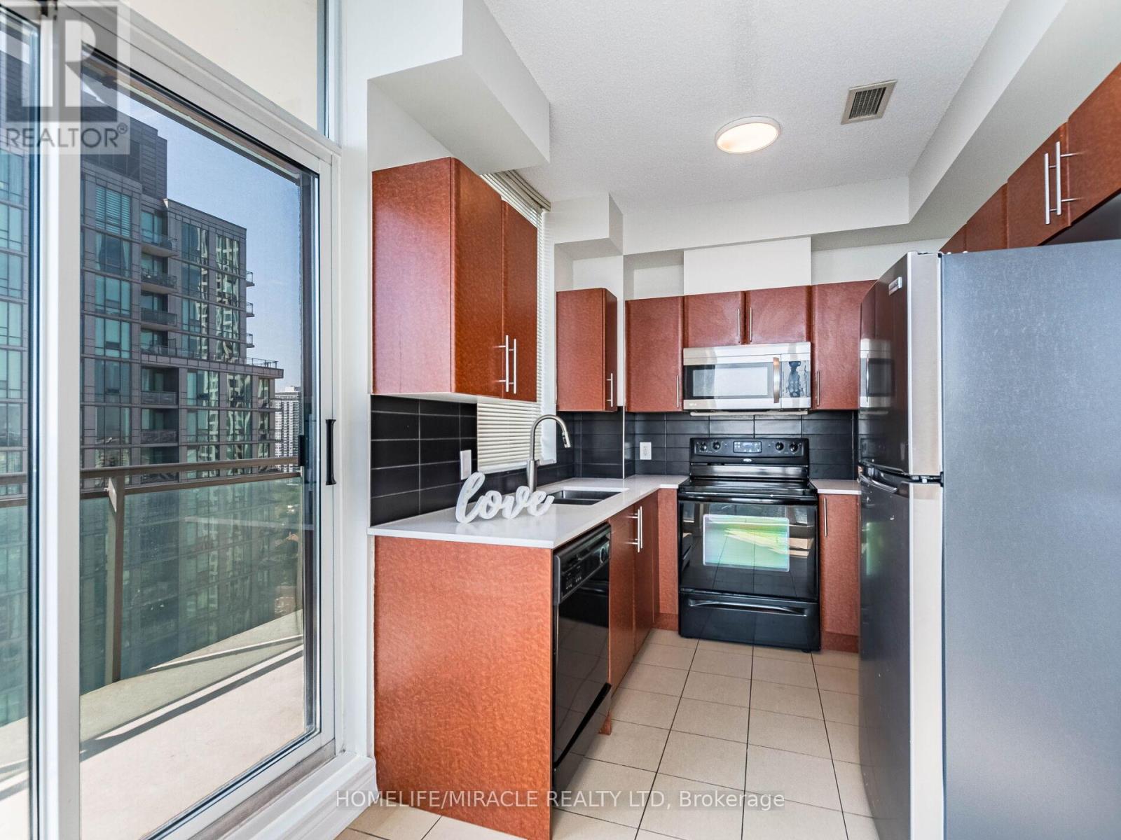 3107 - 3515 Kariya Drive, Mississauga (Fairview), Ontario  L5B 0C1 - Photo 14 - W12451302