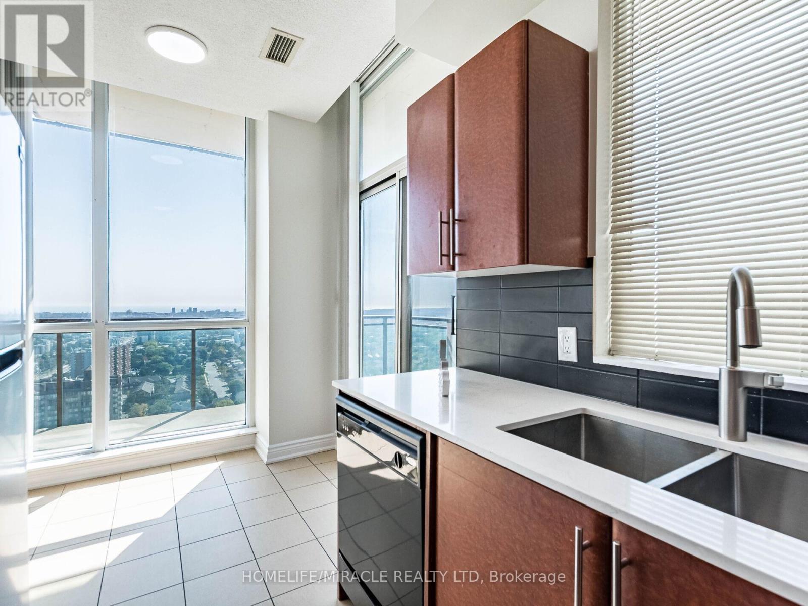 3107 - 3515 Kariya Drive, Mississauga (Fairview), Ontario  L5B 0C1 - Photo 16 - W12451302