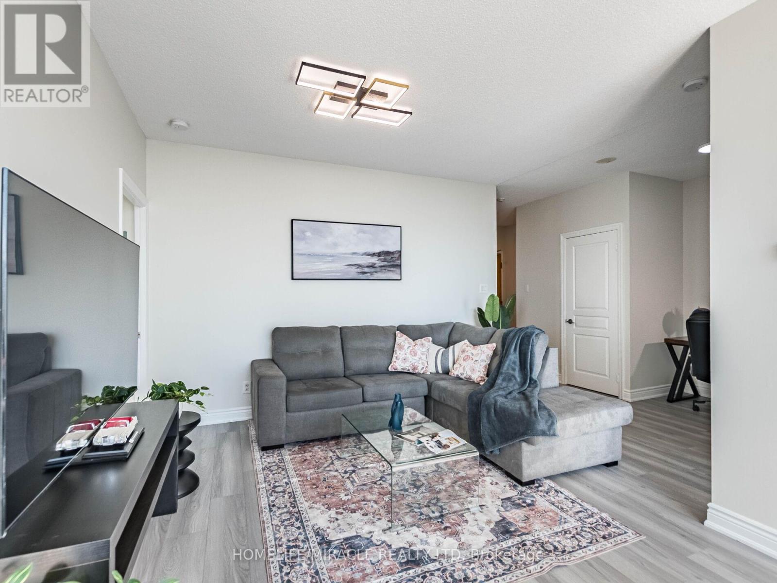 3107 - 3515 Kariya Drive, Mississauga (Fairview), Ontario  L5B 0C1 - Photo 8 - W12451302