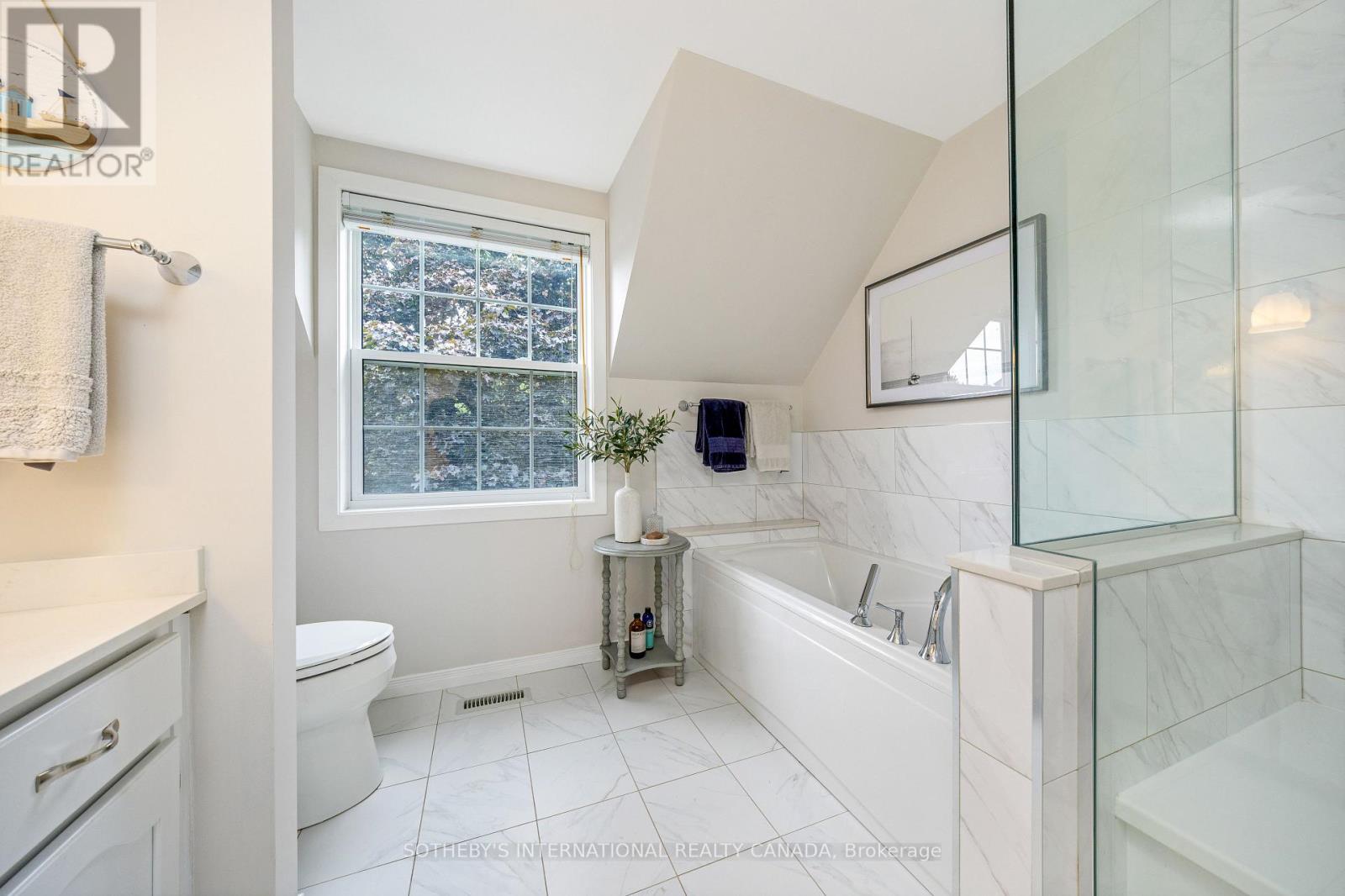 331 Wheelihan Way, Milton (Campbellville), Ontario  L0P 0A1 - Photo 41 - W12451306