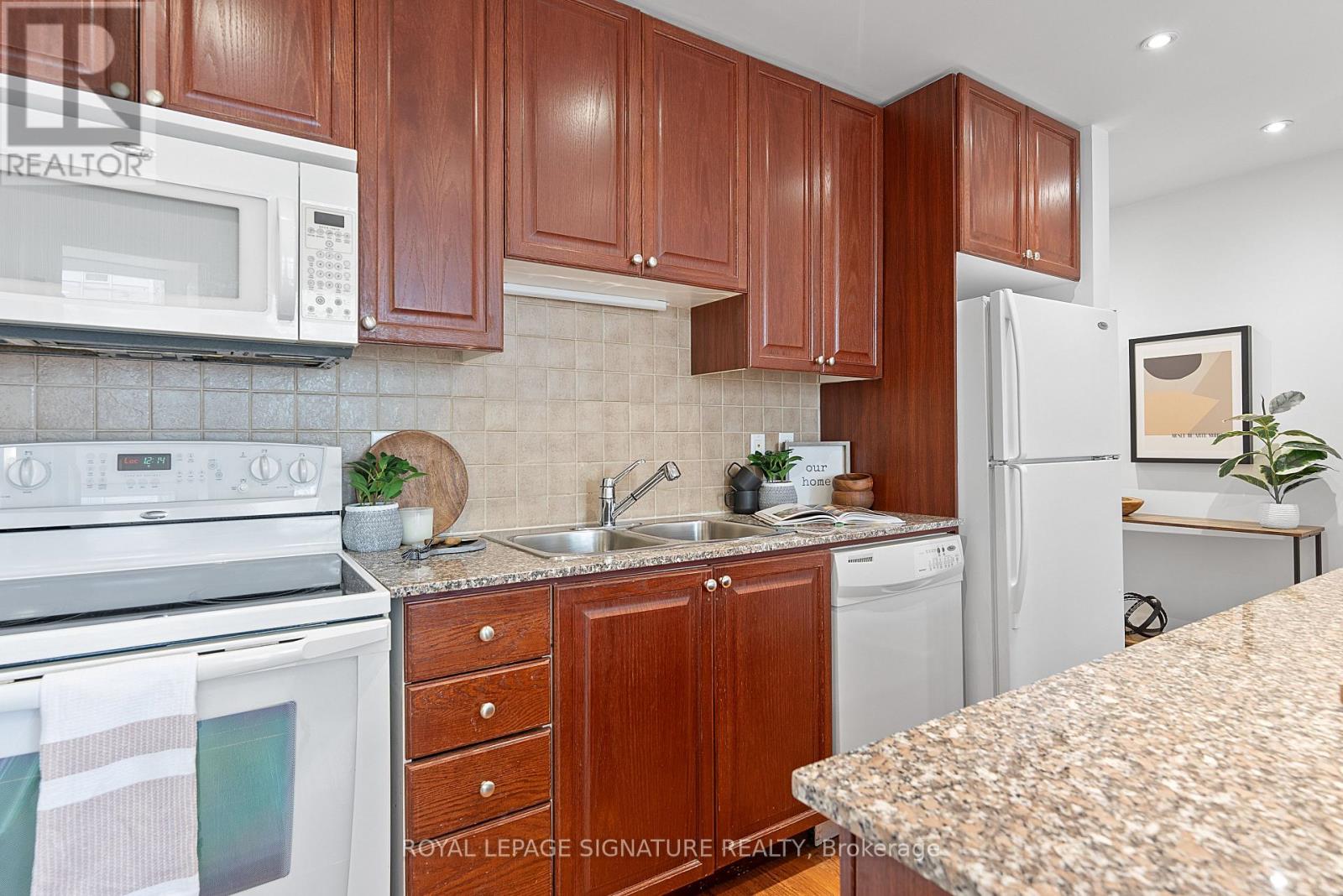 2645 - 35 Viking Lane, Toronto (Islington-City Centre West), Ontario  M9B 0A2 - Photo 13 - W12451325