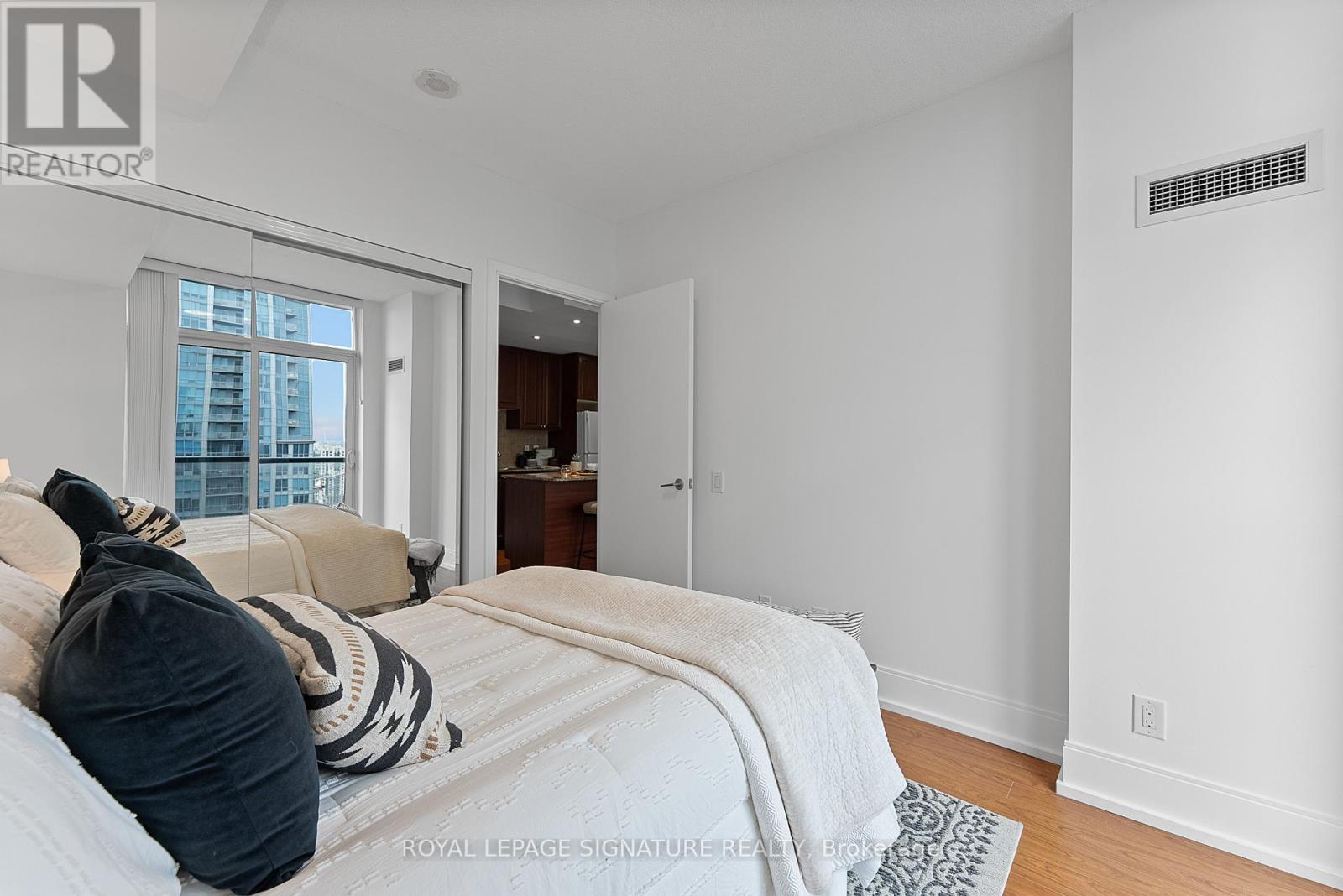 2645 - 35 Viking Lane, Toronto (Islington-City Centre West), Ontario  M9B 0A2 - Photo 18 - W12451325