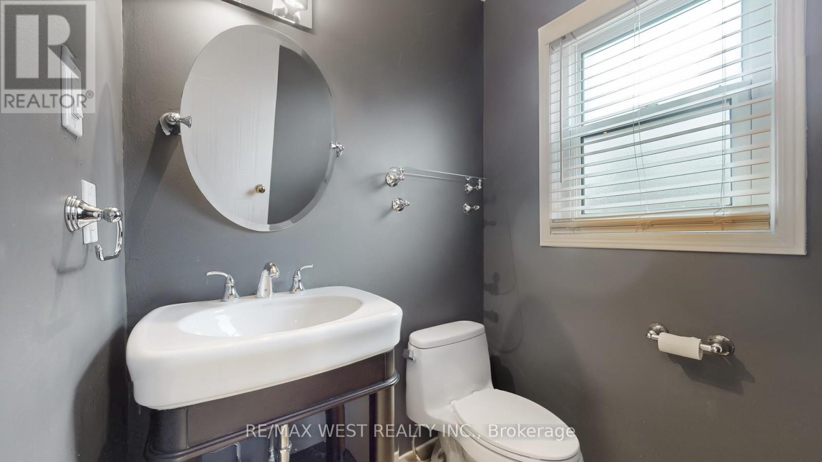 7147 Harding Crescent, Mississauga, Ontario  L5N 5P5 - Photo 3 - W12451330