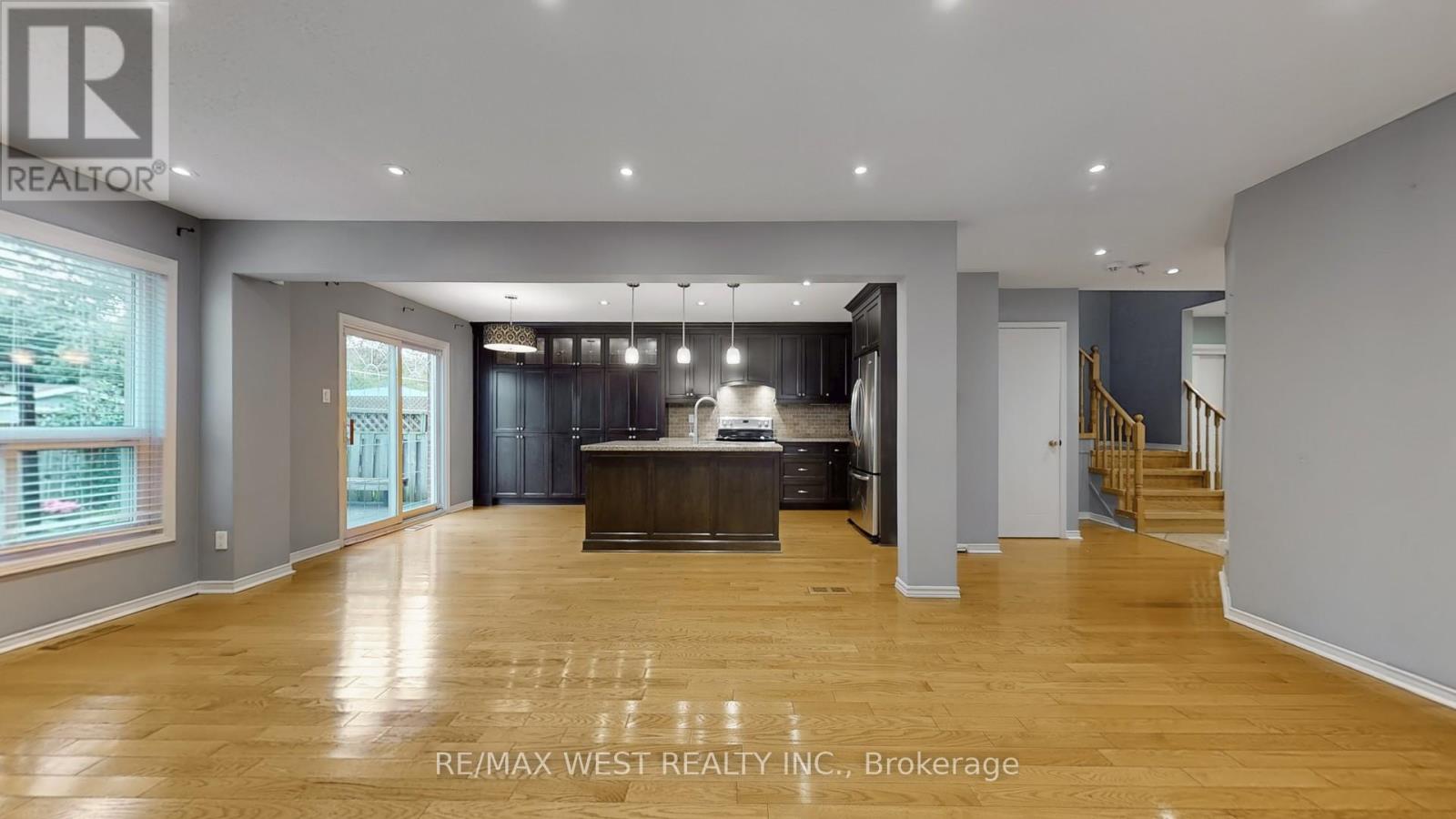 7147 Harding Crescent, Mississauga, Ontario  L5N 5P5 - Photo 4 - W12451330