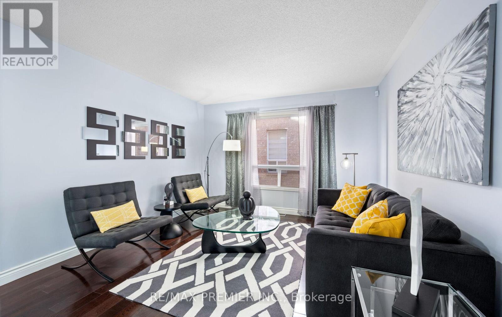 49 Fallstar Crescent, Brampton, Ontario  L7A 2J7 - Photo 8 - W12451349