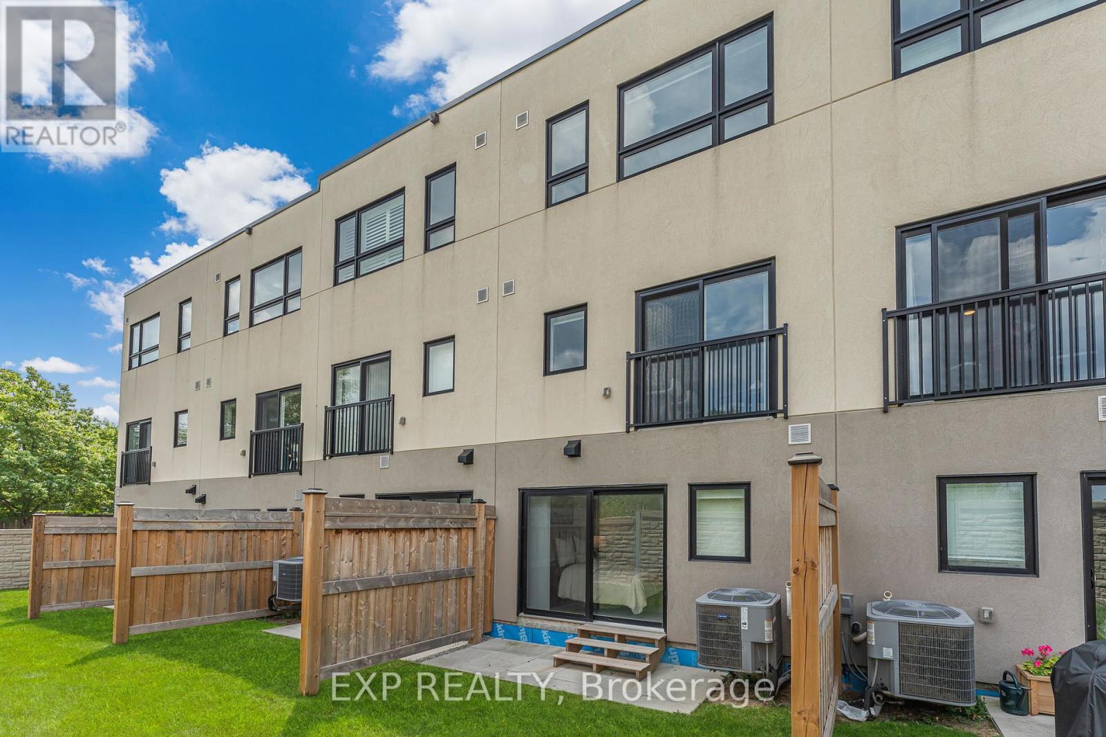90 - 1121 Cooke Boulevard, Burlington, Ontario  L7T 0C4 - Photo 43 - W12451357