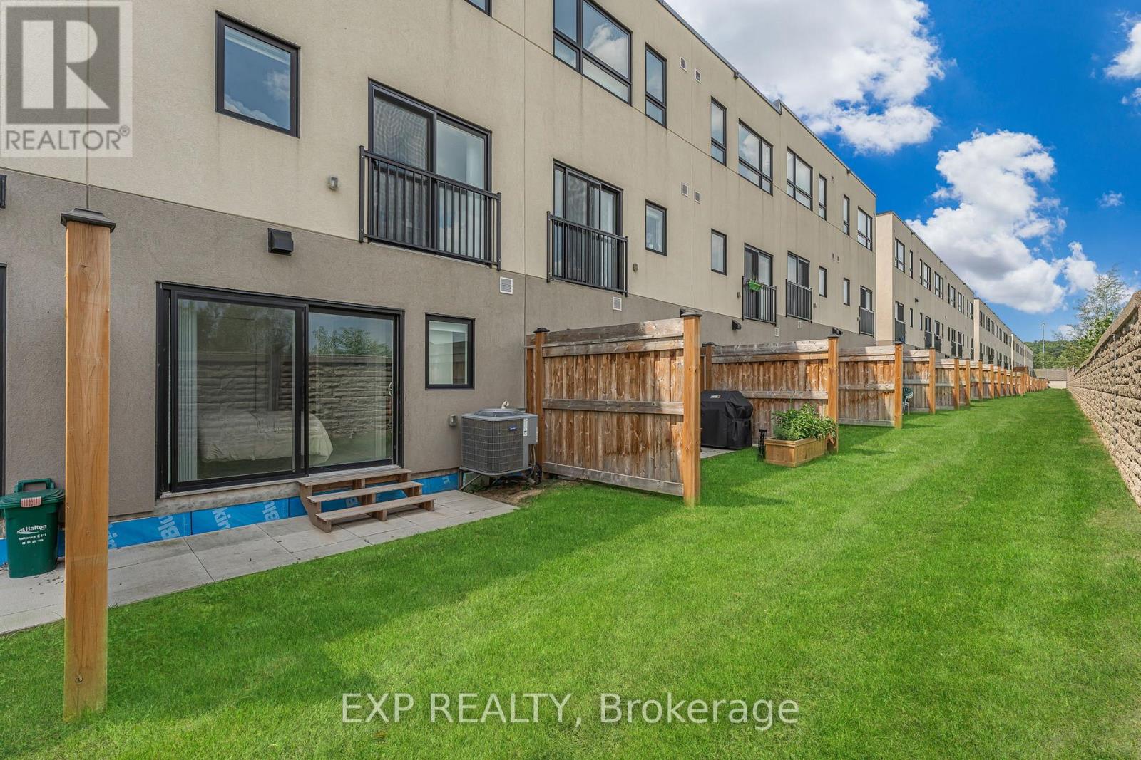 90 - 1121 Cooke Boulevard, Burlington, Ontario  L7T 0C4 - Photo 44 - W12451357