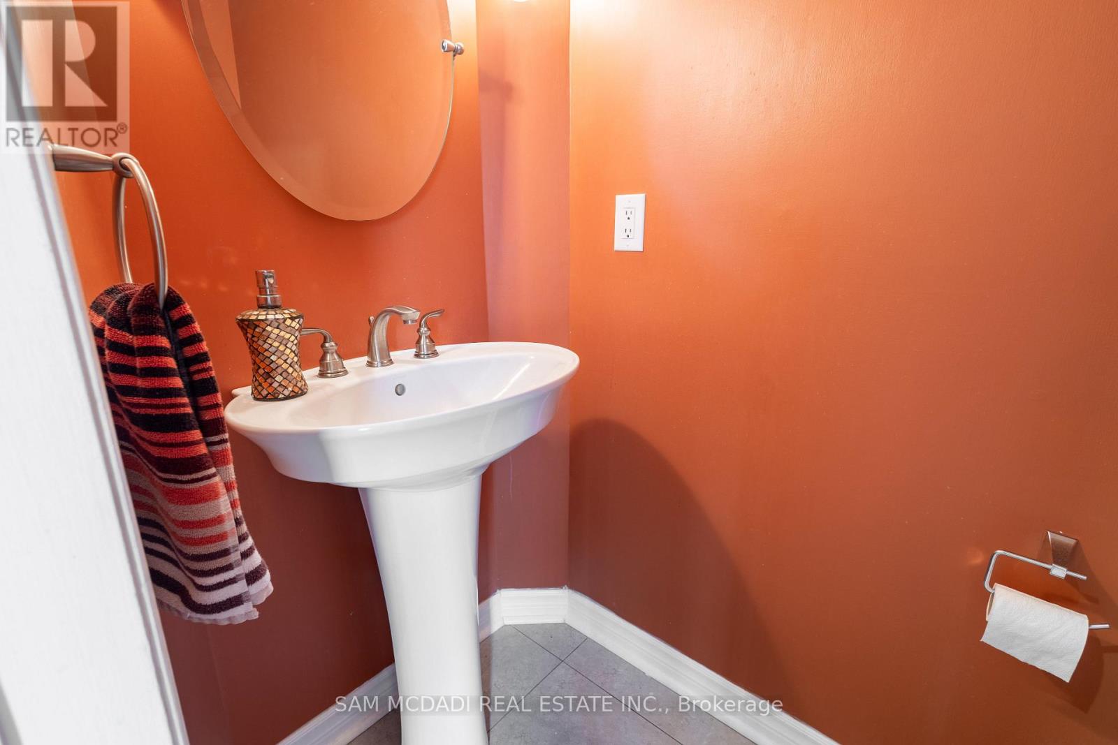 3183 Valcourt Crescent, Mississauga (Erin Mills), Ontario  L5L 5K2 - Photo 14 - W12451373