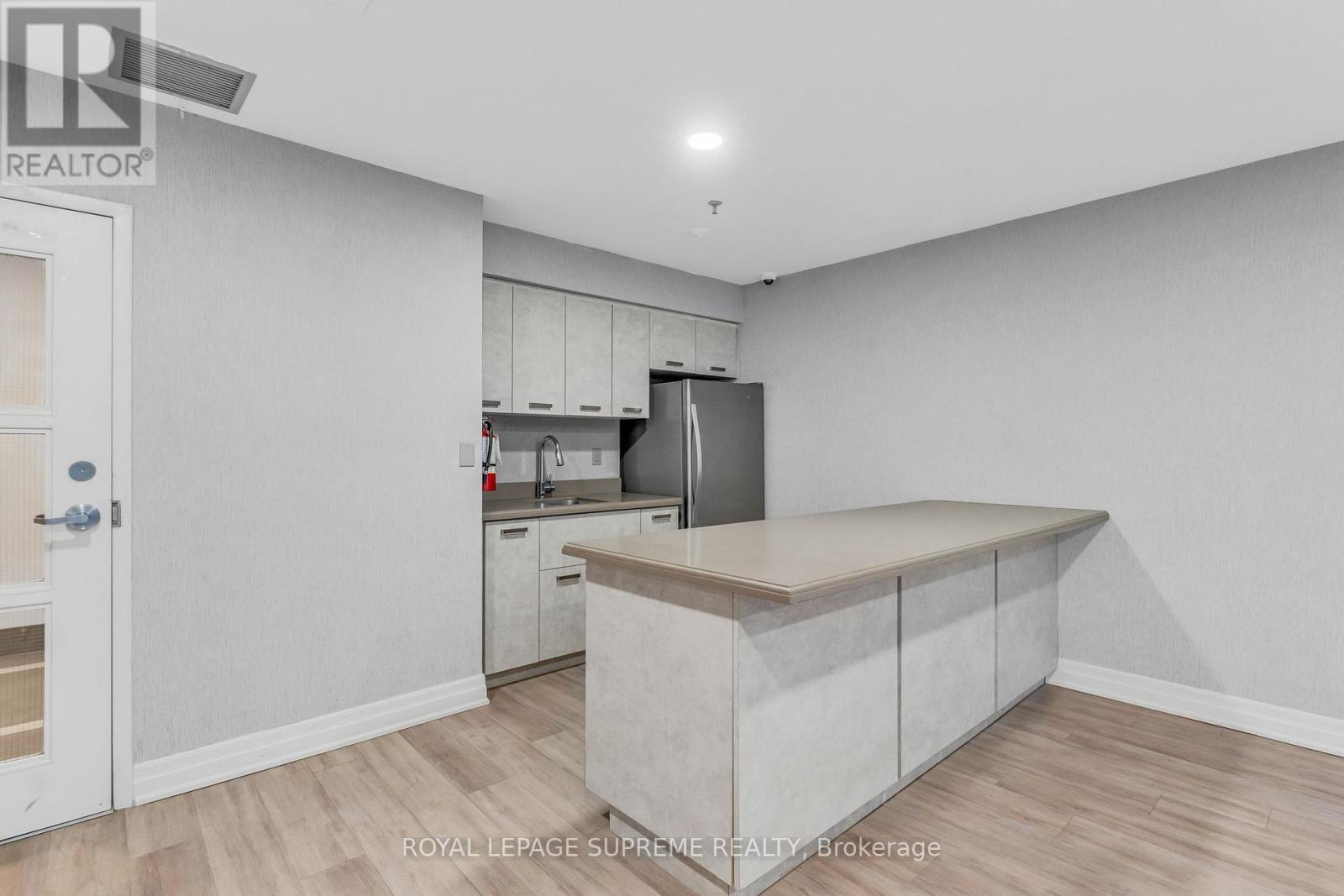 601 - 300 Ray Lawson Boulevard, Brampton (Fletcher's Creek South), Ontario  L6Y 5H5 - Photo 34 - W12451375